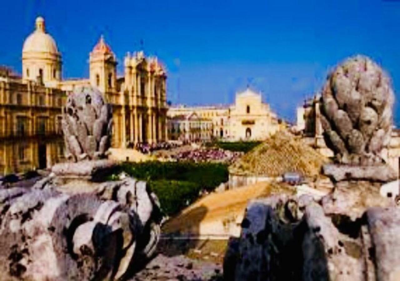 Apartamento The Stone Garden Noto Exterior foto